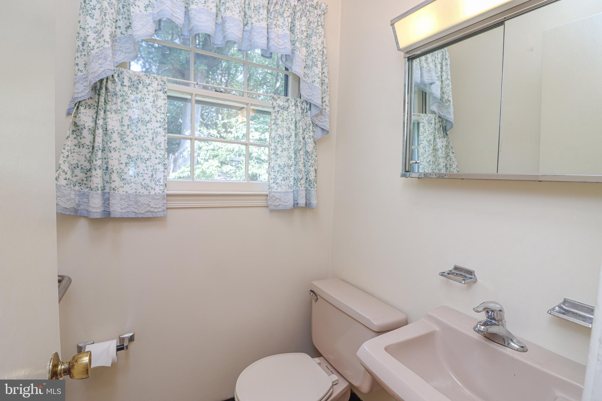 8728 Old Courthouse Road Vienna, VA 22182 - Photo 22 of 58 Main Floor Half Bath