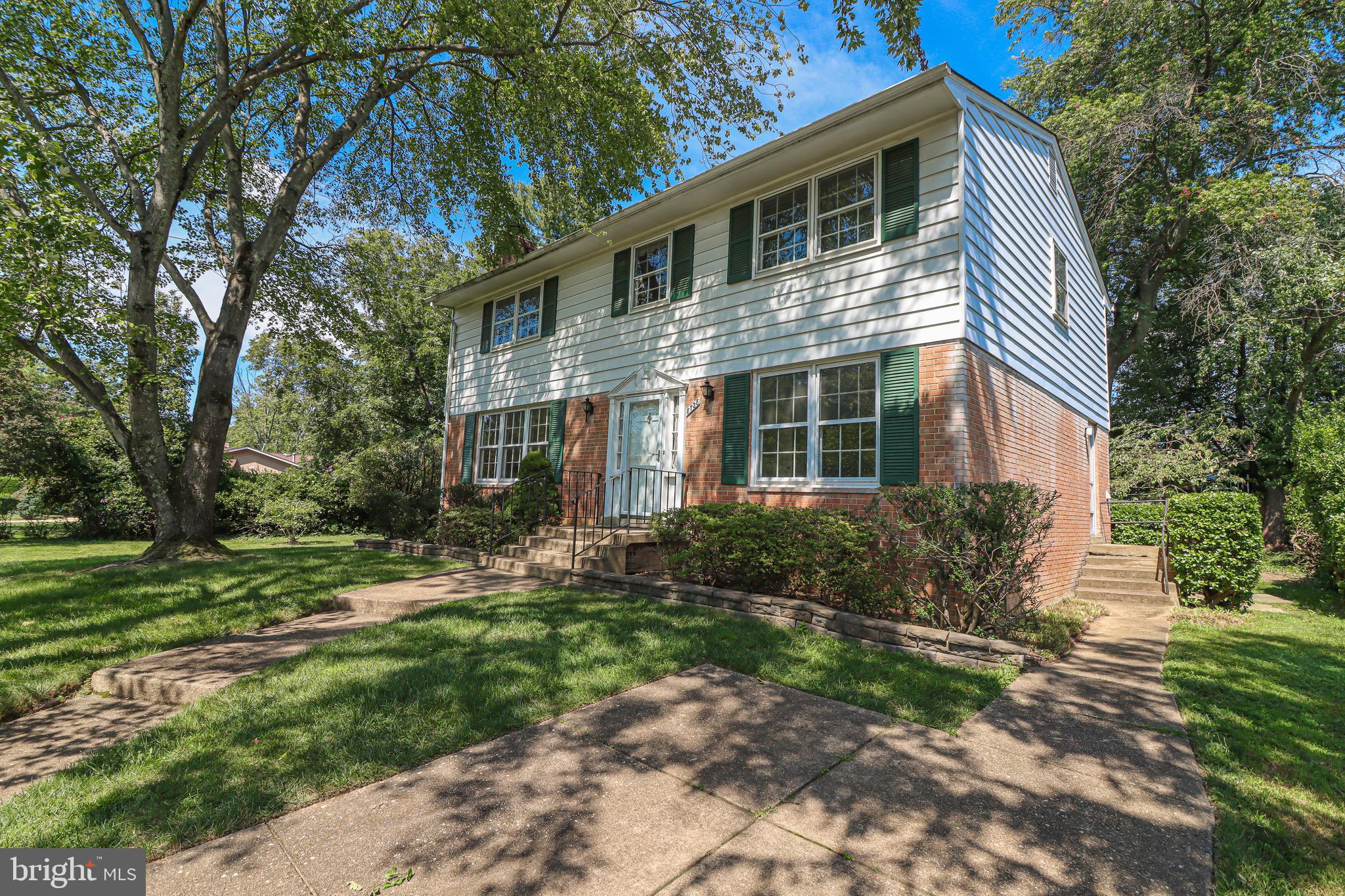 8728 Old Courthouse Road Vienna, VA 22182 - Photo 7 of 58 Gallery Image 7