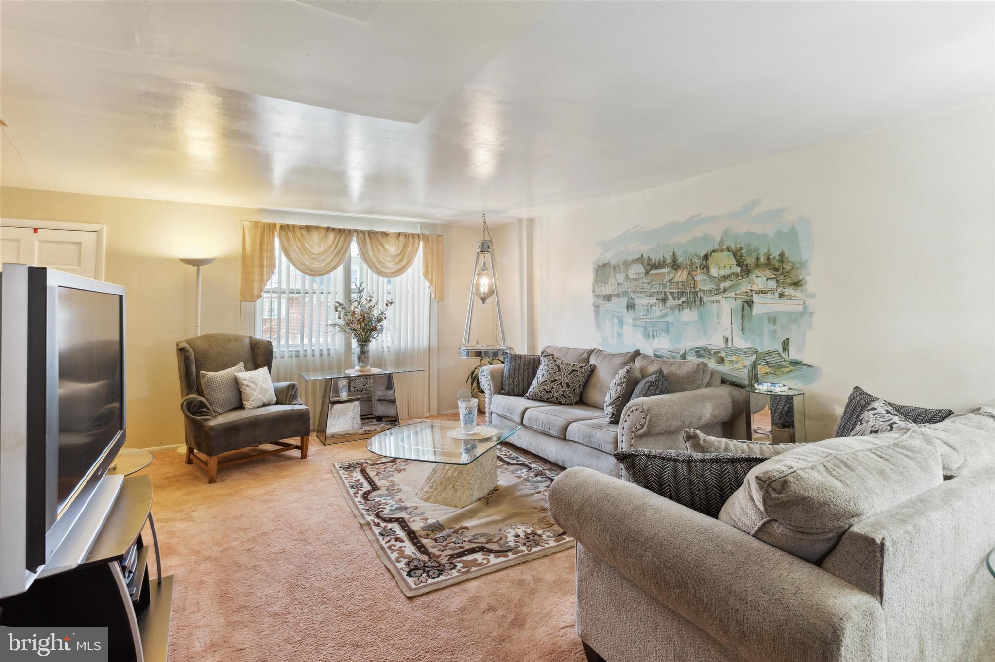1234 Rainer Road Brookhaven, PA 19015 - Photo 4 of 25 Gallery Image 4