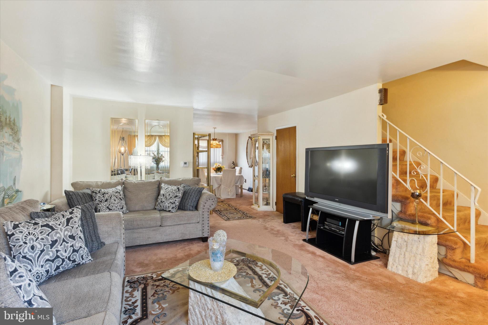 1234 Rainer Road Brookhaven, PA 19015 - Photo 5 of 25 Gallery Image 5