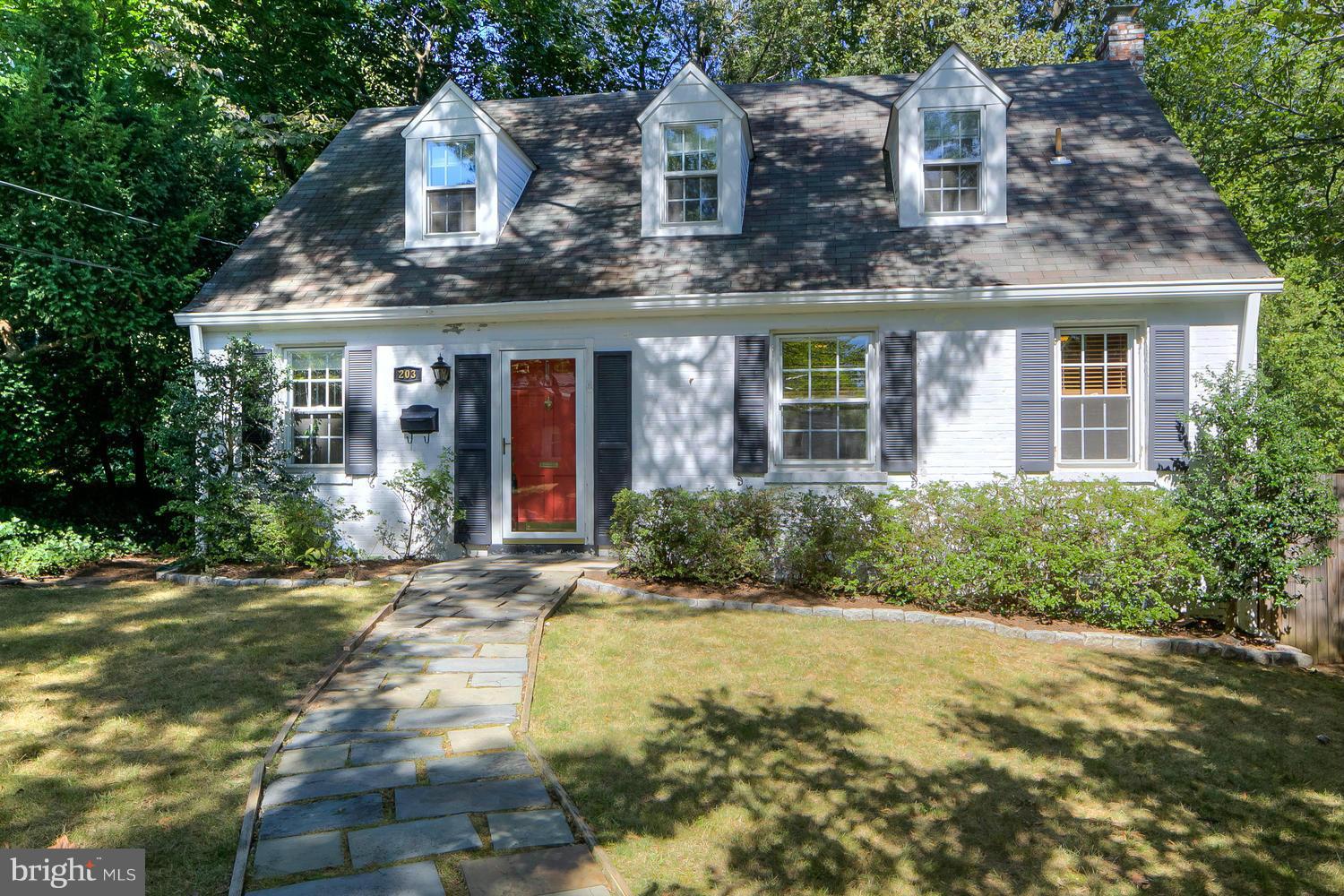 203 East Hamilton Avenue Silver Spring, MD 20901 - Photo 1 of 1 Exterior (Front)
