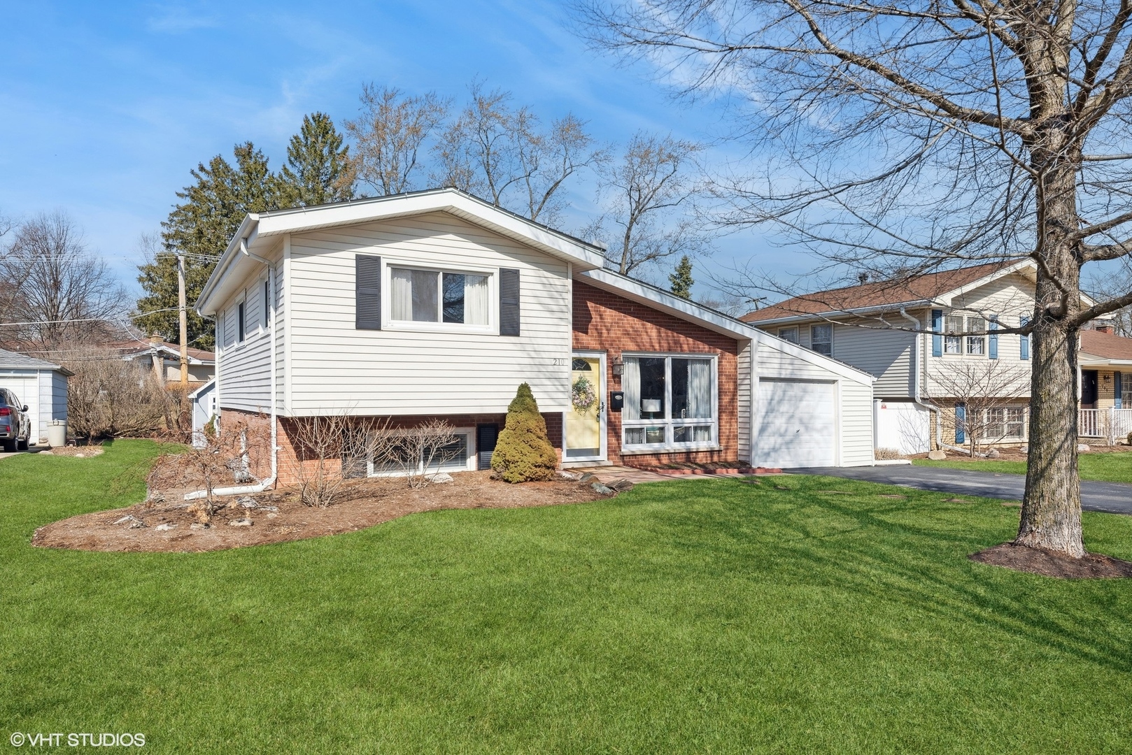 210 West Helen Road Palatine, IL 60067 - Photo 1 of 13 Gallery Image 1