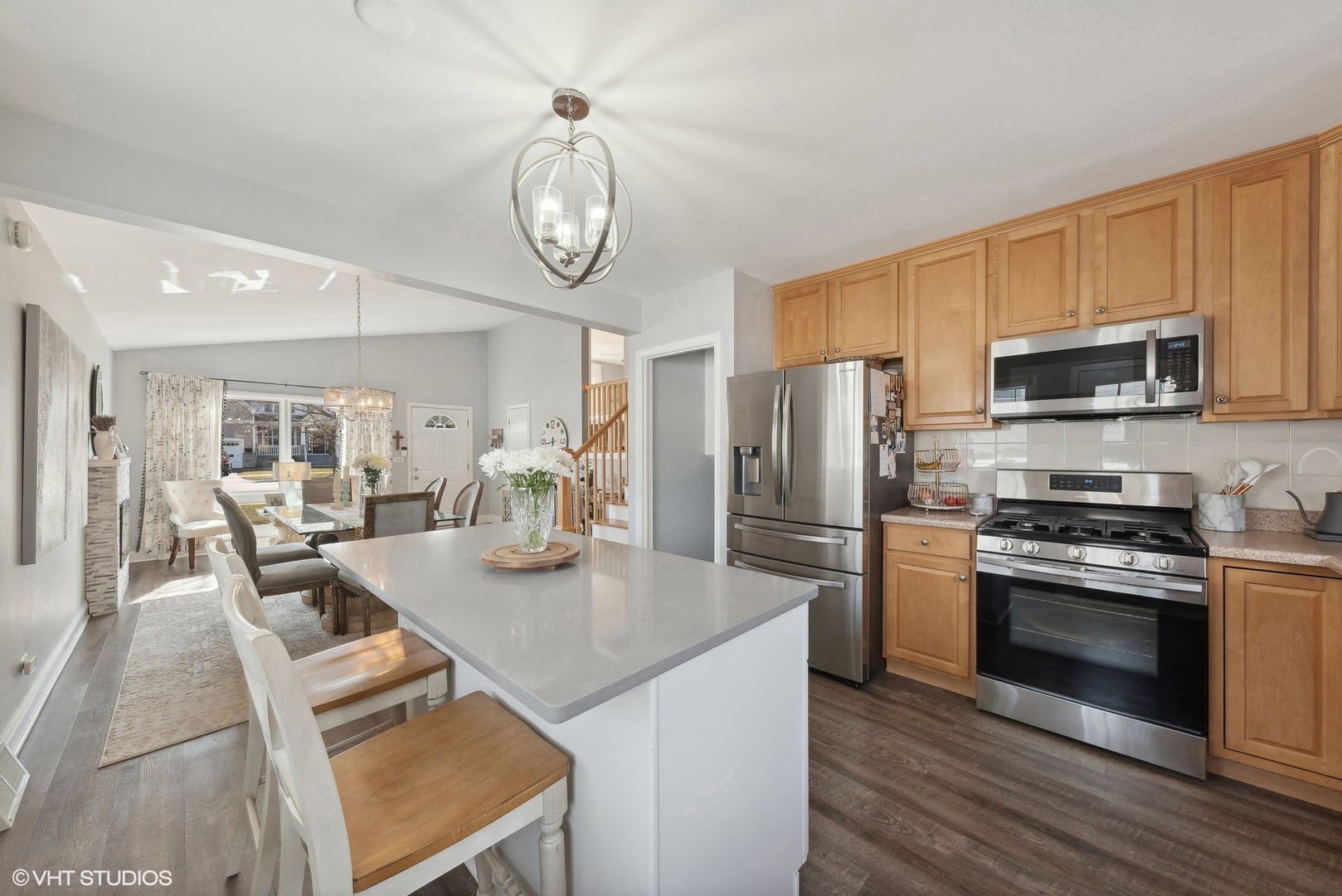 210 West Helen Road Palatine, IL 60067 - Photo 3 of 13 Gallery Image 3
