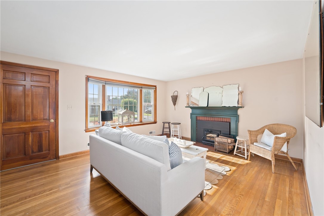 41 Halsey Road Woonsocket, RI 02895 - Photo 15 of 27