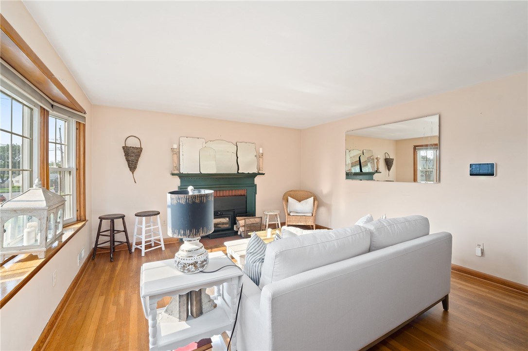 41 Halsey Road Woonsocket, RI 02895 - Photo 16 of 27