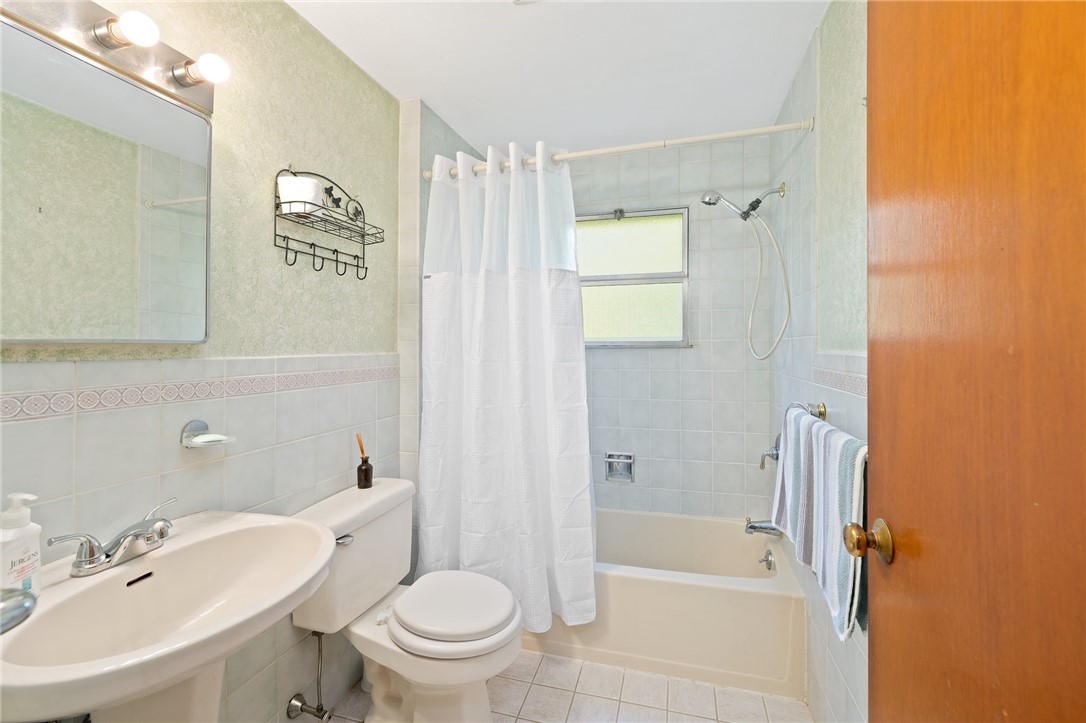 41 Halsey Road Woonsocket, RI 02895 - Photo 22 of 27