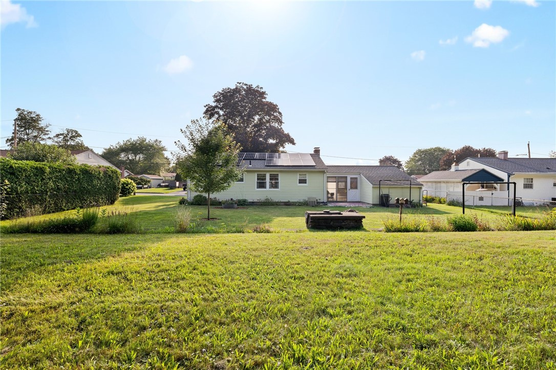 41 Halsey Road Woonsocket, RI 02895 - Photo 5 of 27