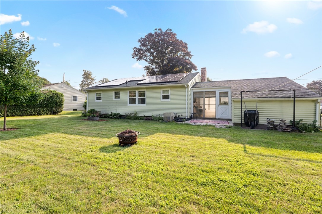 41 Halsey Road Woonsocket, RI 02895 - Photo 8 of 27