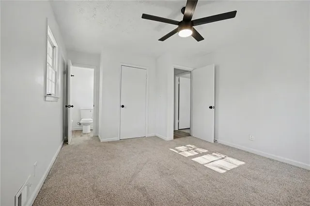 a view of empty room with window