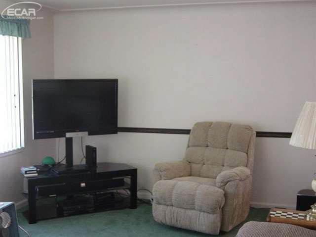 8317 South Jennings Road Swartz Creek, MI 48473 - Photo 4 of 17 20441483-3.JPG