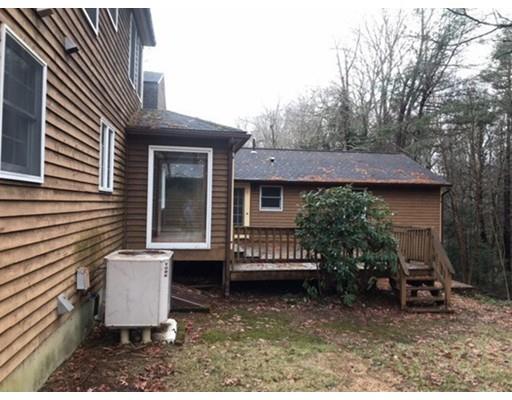 218 Podunk Road Sturbridge, MA 01566 - Photo 4 of 23