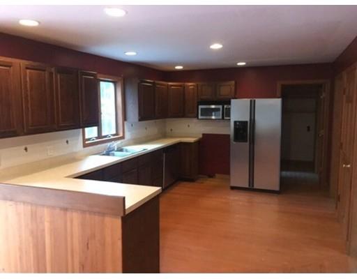 218 Podunk Road Sturbridge, MA 01566 - Photo 5 of 23
