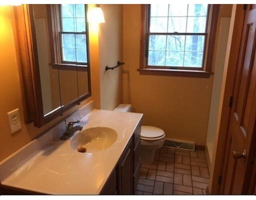 218 Podunk Road Sturbridge, MA 01566 - Photo 9 of 23