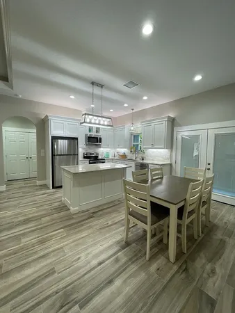 $2,495 | 720 Canyon Cir Drive, Canyon Lake, TX 78133