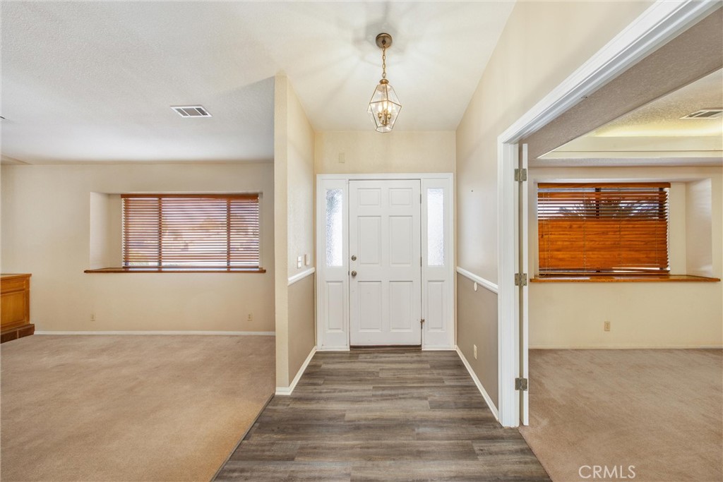16466 Tude Road Apple Valley, CA 92307 - Photo 7 of 61