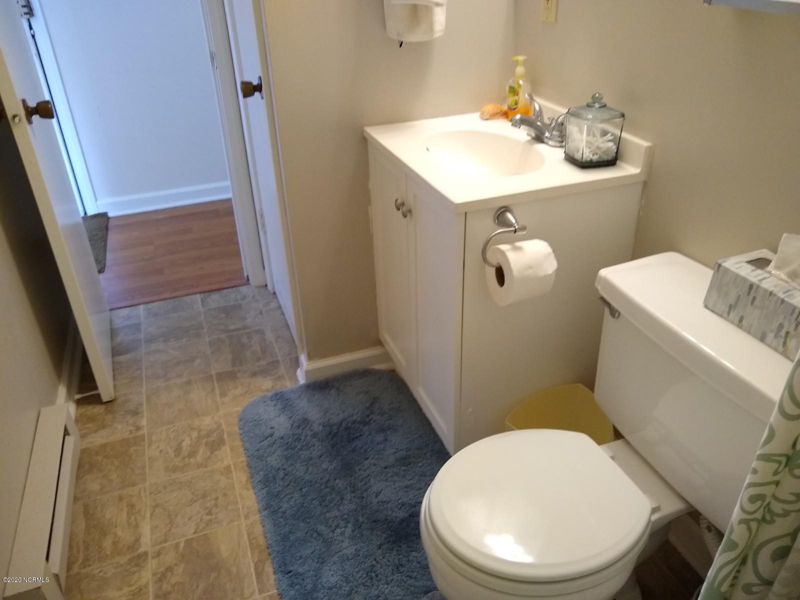 2182 New River Inlet Road, Unit 279 North Topsail Beach, NC 28460 - Photo 14 of 22 Bath