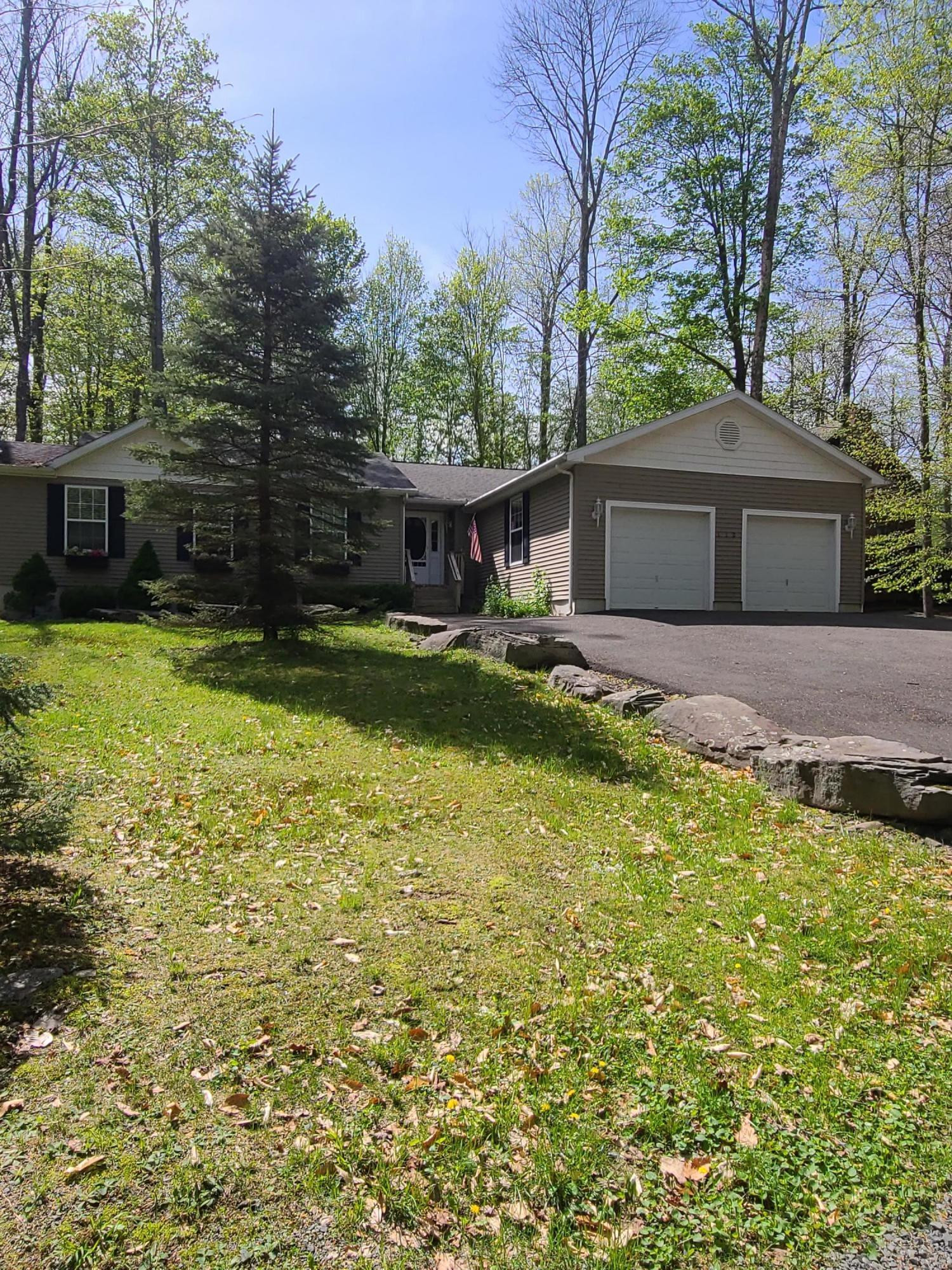 112 Lake View Road Greentown, PA 18426 - Photo 1 of 63