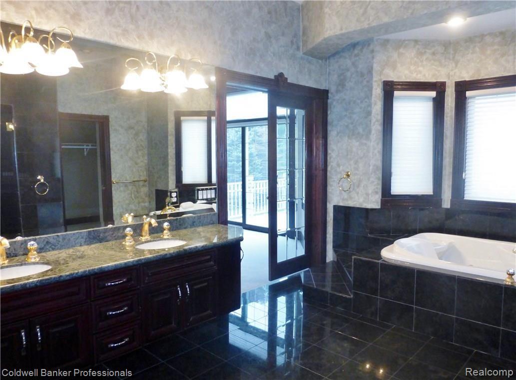 9797 Reese Road Clarkston, MI 48348 - Photo 31 of 62 30.JPG