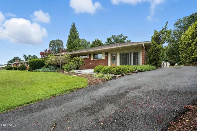 $309,000 | 250 Pace Drive, Bristol, VA 24201