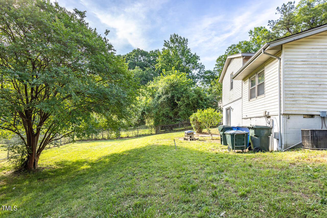 3105 Berry Court Raleigh, NC 27610 - Photo 19 of 28 3105-berry-9