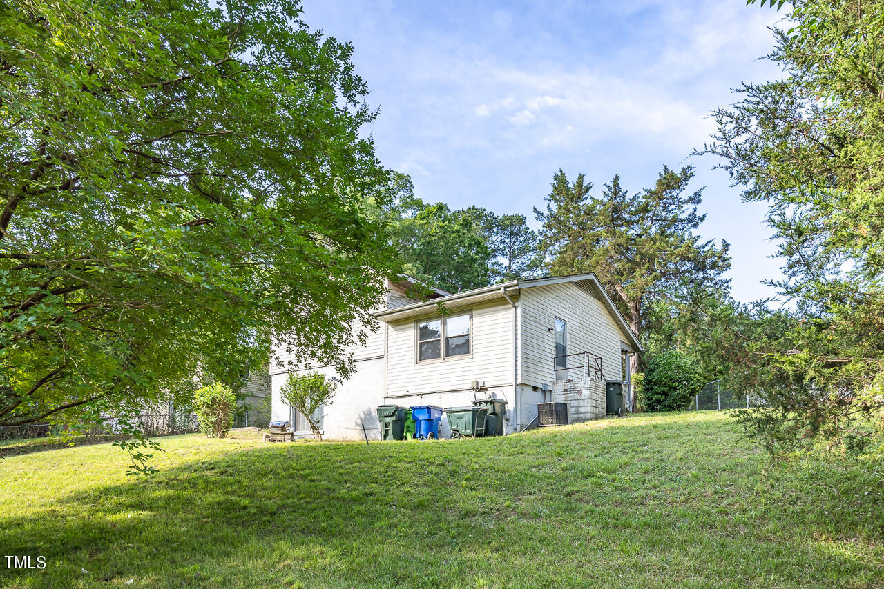 3105 Berry Court Raleigh, NC 27610 - Photo 20 of 28 3105-berry-11