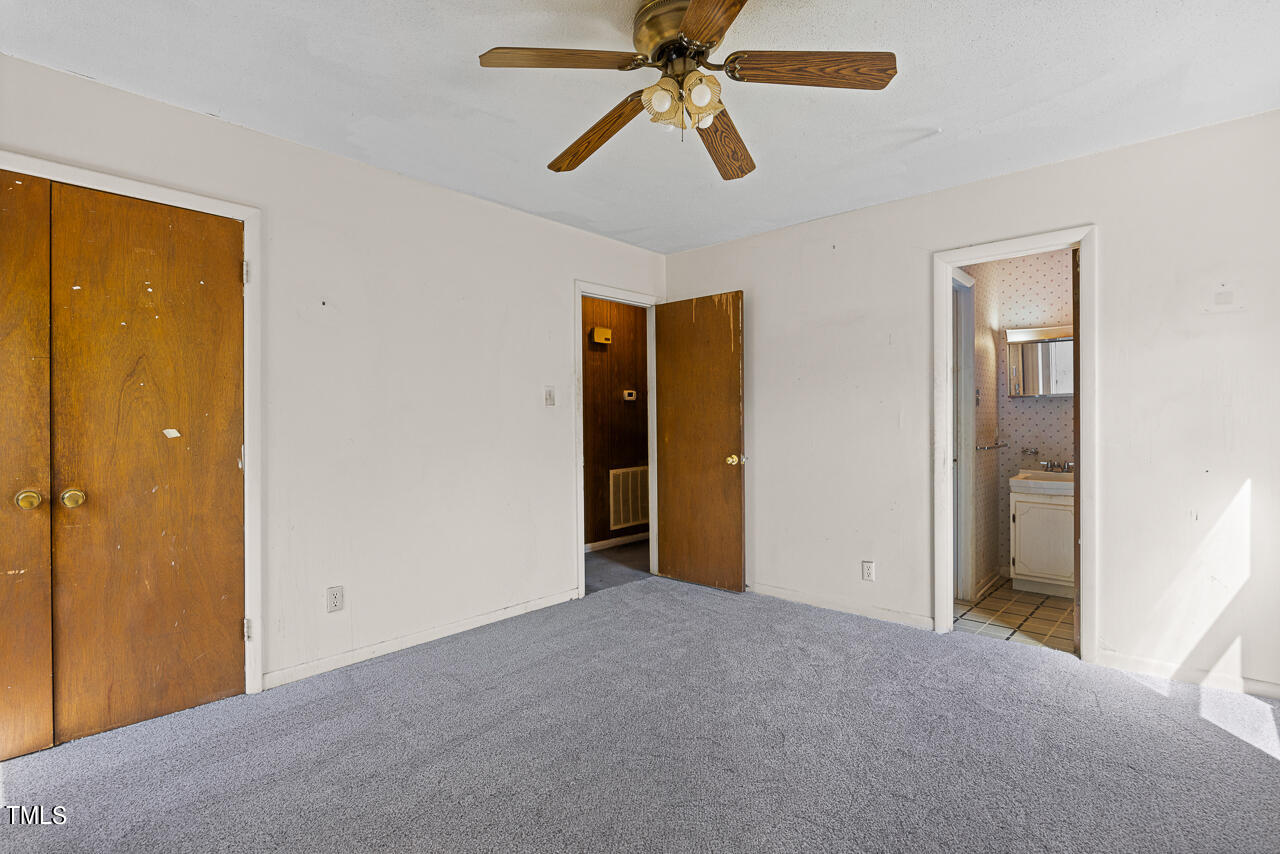 3105 Berry Court Raleigh, NC 27610 - Photo 8 of 28 3105-berry-interiors-12