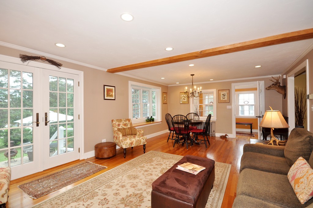 53 Lansdowne Road Arlington, MA 02474 - Photo 7 of 29