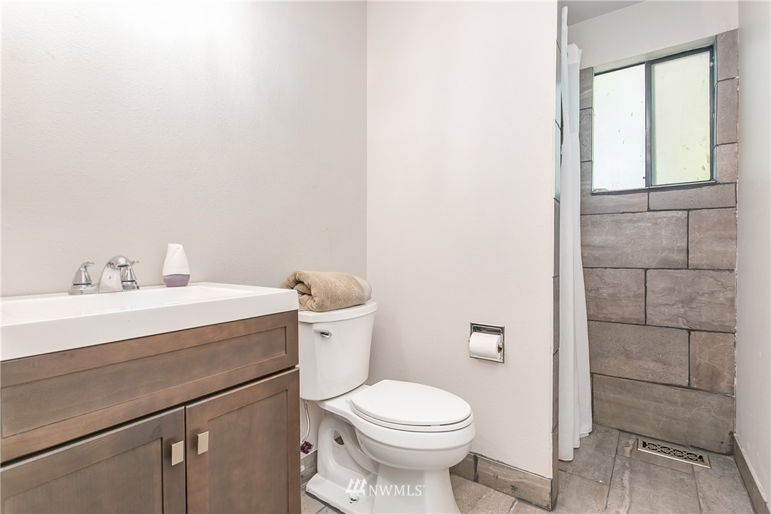 1120 Telegraph Road Bellingham, WA 98226 - Photo 17 of 27 Gallery Image 17