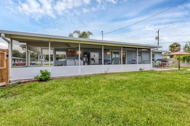 an outdoor view of the house