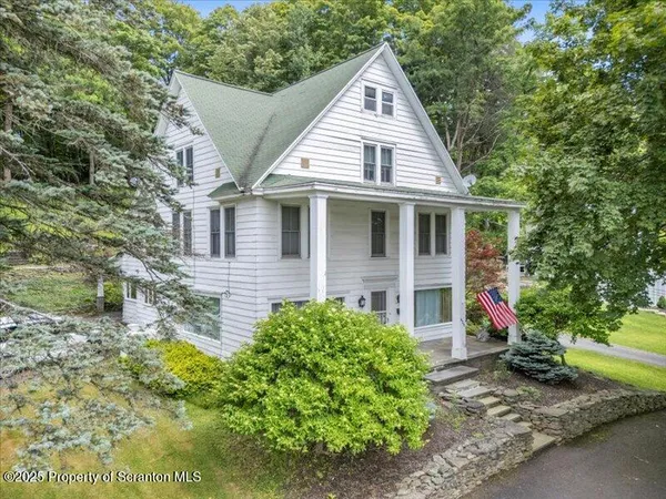 $350,000 | 425 Lake Avenue, Montrose, PA 18801