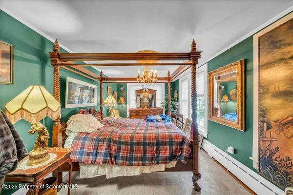 $350,000 | 425 Lake Avenue, Montrose, PA 18801