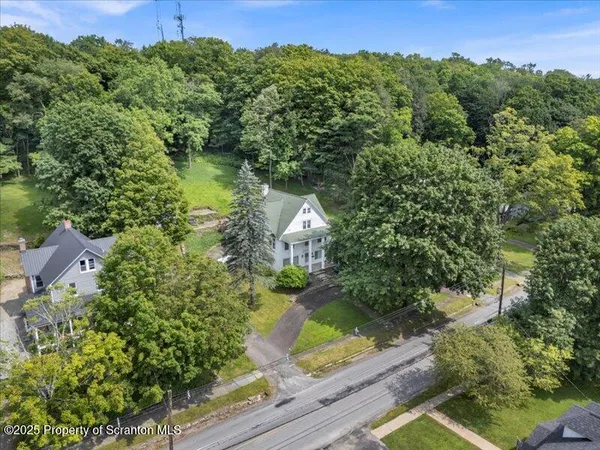 $350,000 | 425 Lake Avenue, Montrose, PA 18801