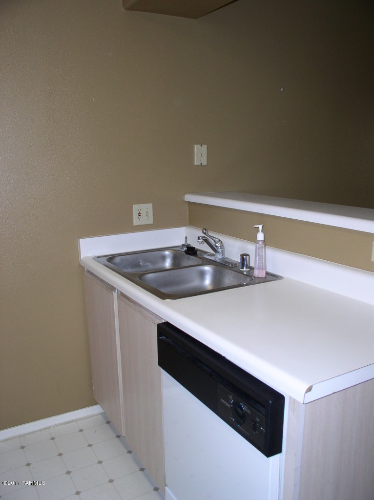 5751 North Kolb Road, Unit 5204 Tucson, AZ 85750 - Photo 8 of 16