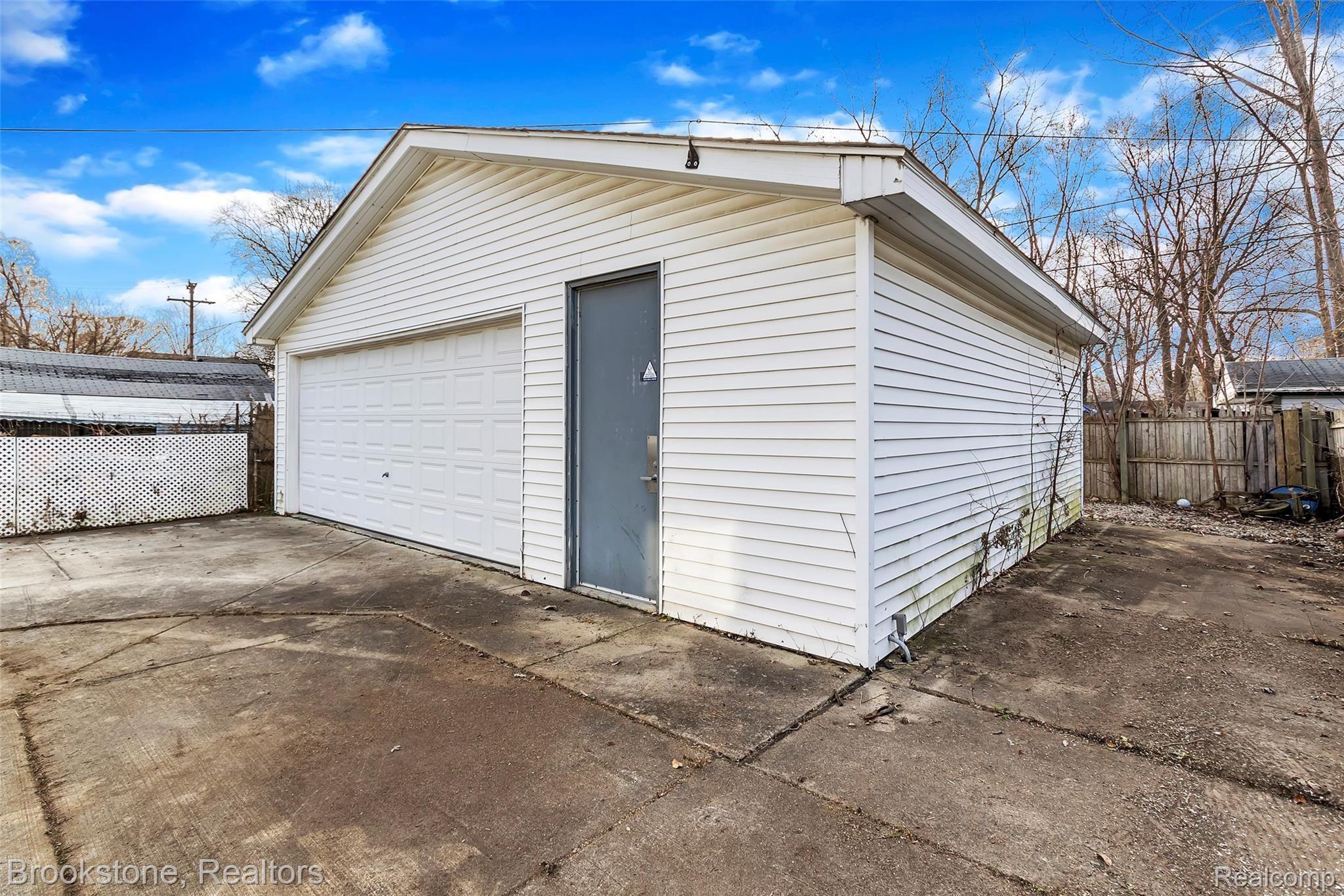 13926 Stephens Road Warren, MI 48089 - Photo 30 of 34 13926-Stephens-Rd-WindowStill-Real-Estate-Photography-30.jpg