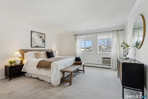 $629,000 | 105 Harbor Drive, Unit 120, Stamford, CT 06902