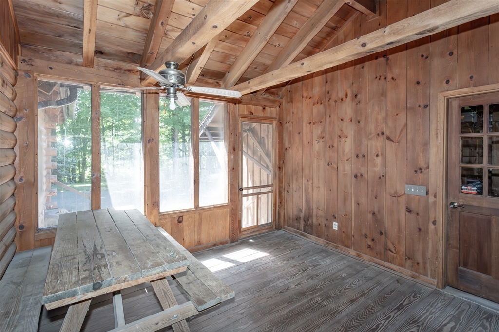 457 Montgomery Road Westfield, MA 01085 - Photo 7 of 38