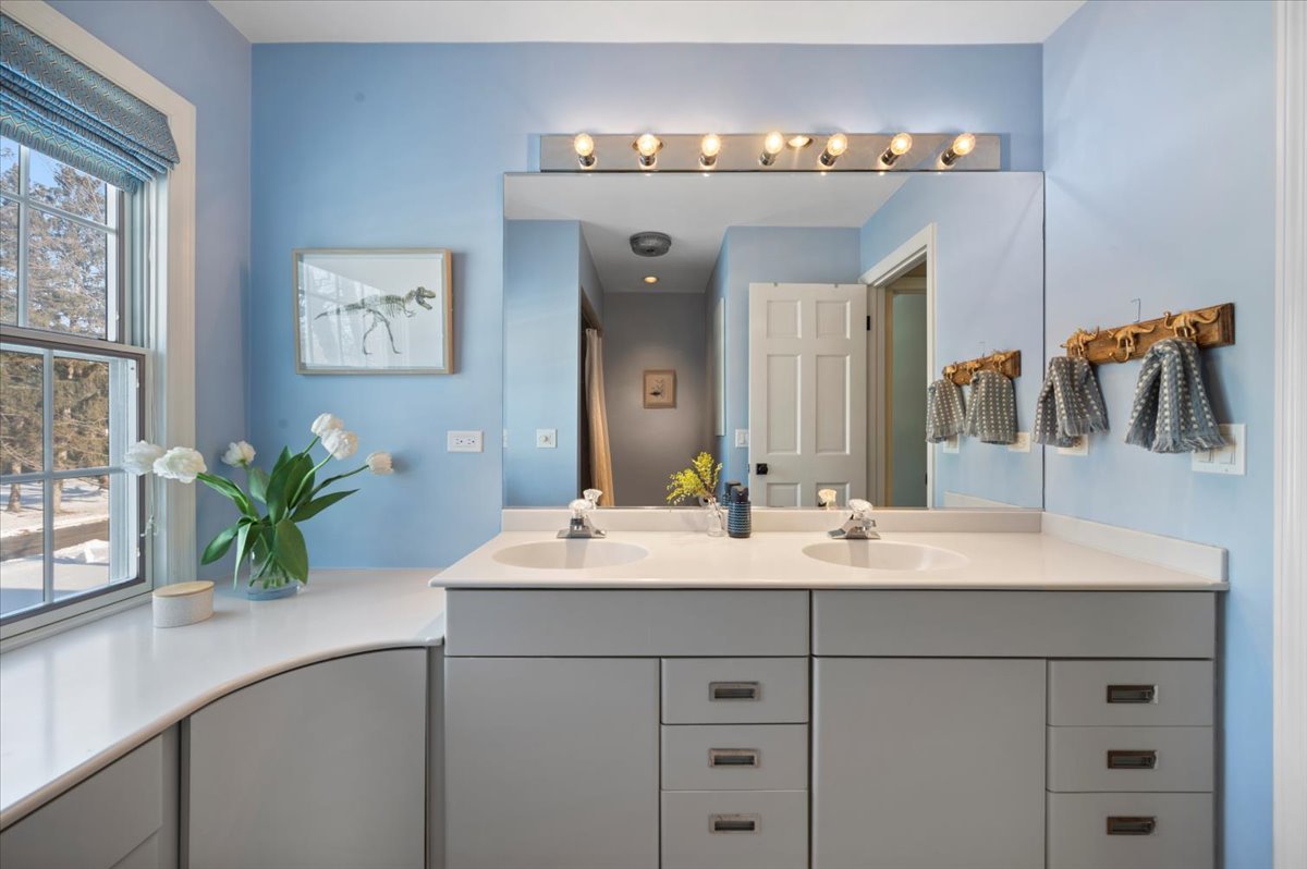 1831 Farm Road Lake Forest, IL 60045 - Photo 17 of 29