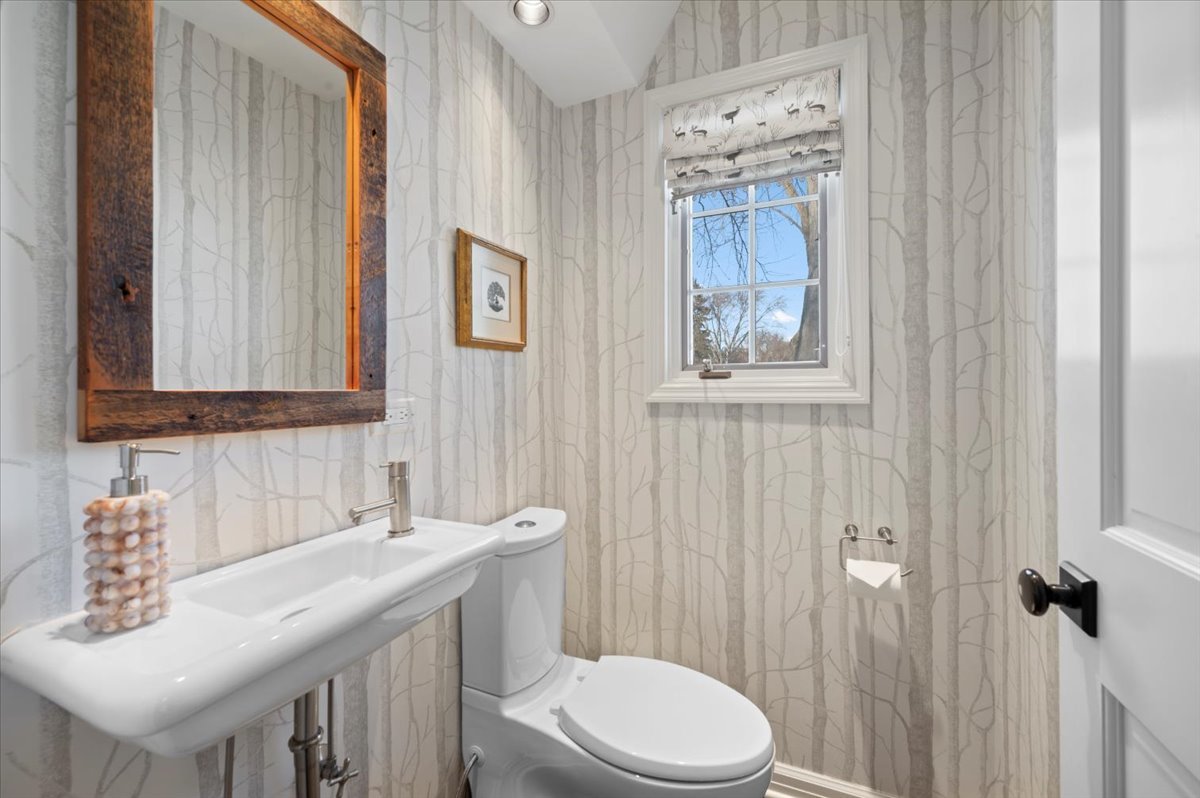 1831 Farm Road Lake Forest, IL 60045 - Photo 22 of 29