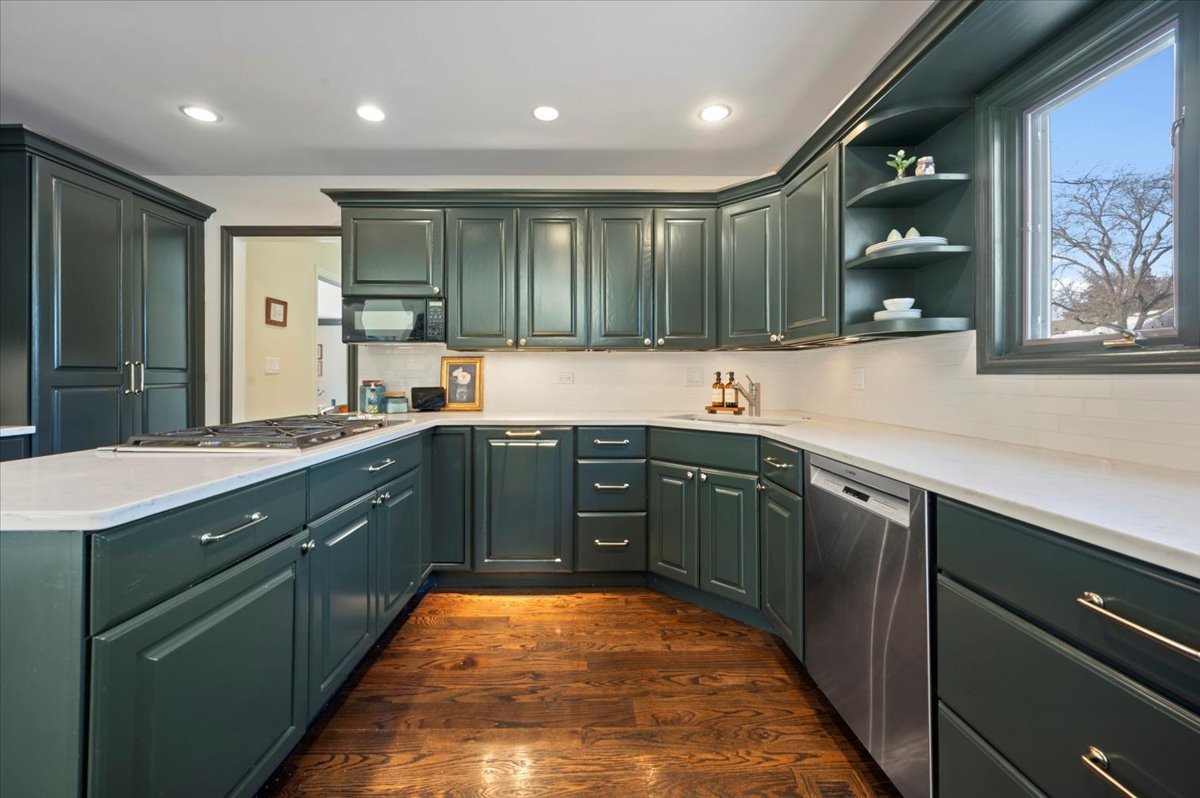 1831 Farm Road Lake Forest, IL 60045 - Photo 9 of 29