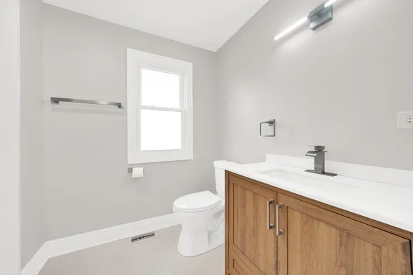 $345,000 | 14222 Long Avenue, Midlothian, IL 60445