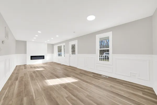 $345,000 | 14222 Long Avenue, Midlothian, IL 60445