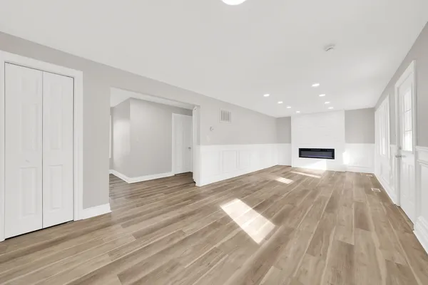 $345,000 | 14222 Long Avenue, Midlothian, IL 60445