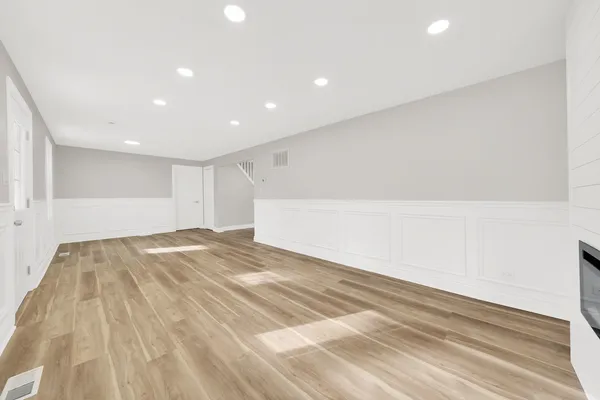 $345,000 | 14222 Long Avenue, Midlothian, IL 60445