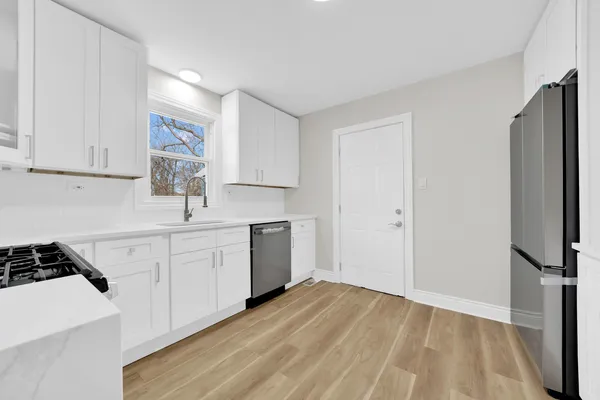 $345,000 | 14222 Long Avenue, Midlothian, IL 60445