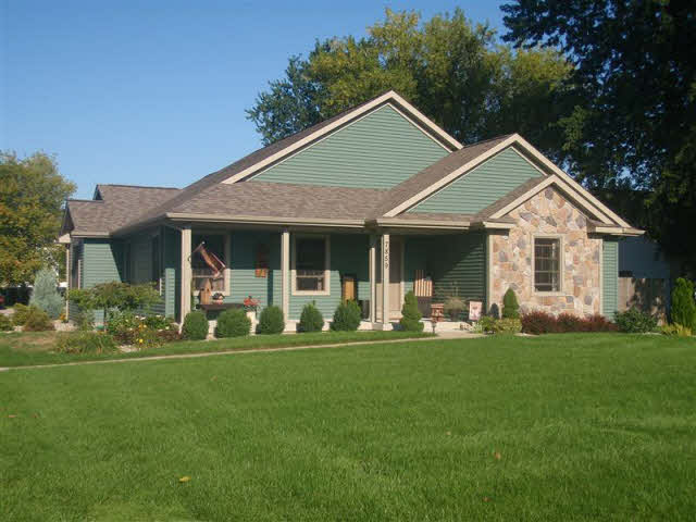 7859 Mielke Road Freeland, MI 48623 - Photo 2 of 19 20102958-1.JPG