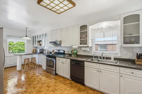 $1,588,000 | 64-61 230th Street | Oakland Gardens
