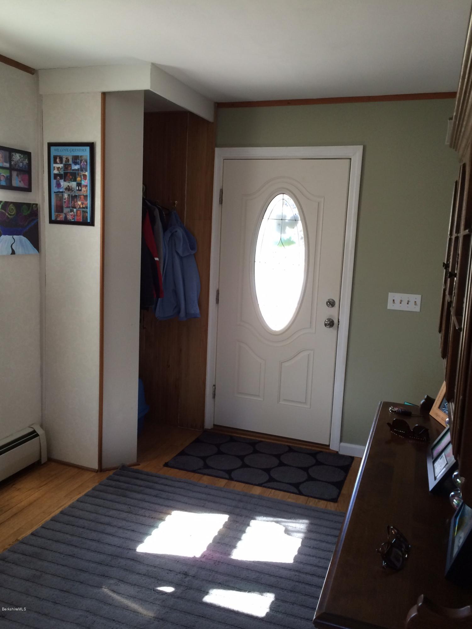 42 Ridge Avenue Pittsfield, MA 01201 - Photo 8 of 21 image