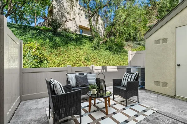 $629,900 | 245 North North Singingwood Street, Unit 14, Orange, CA 92869