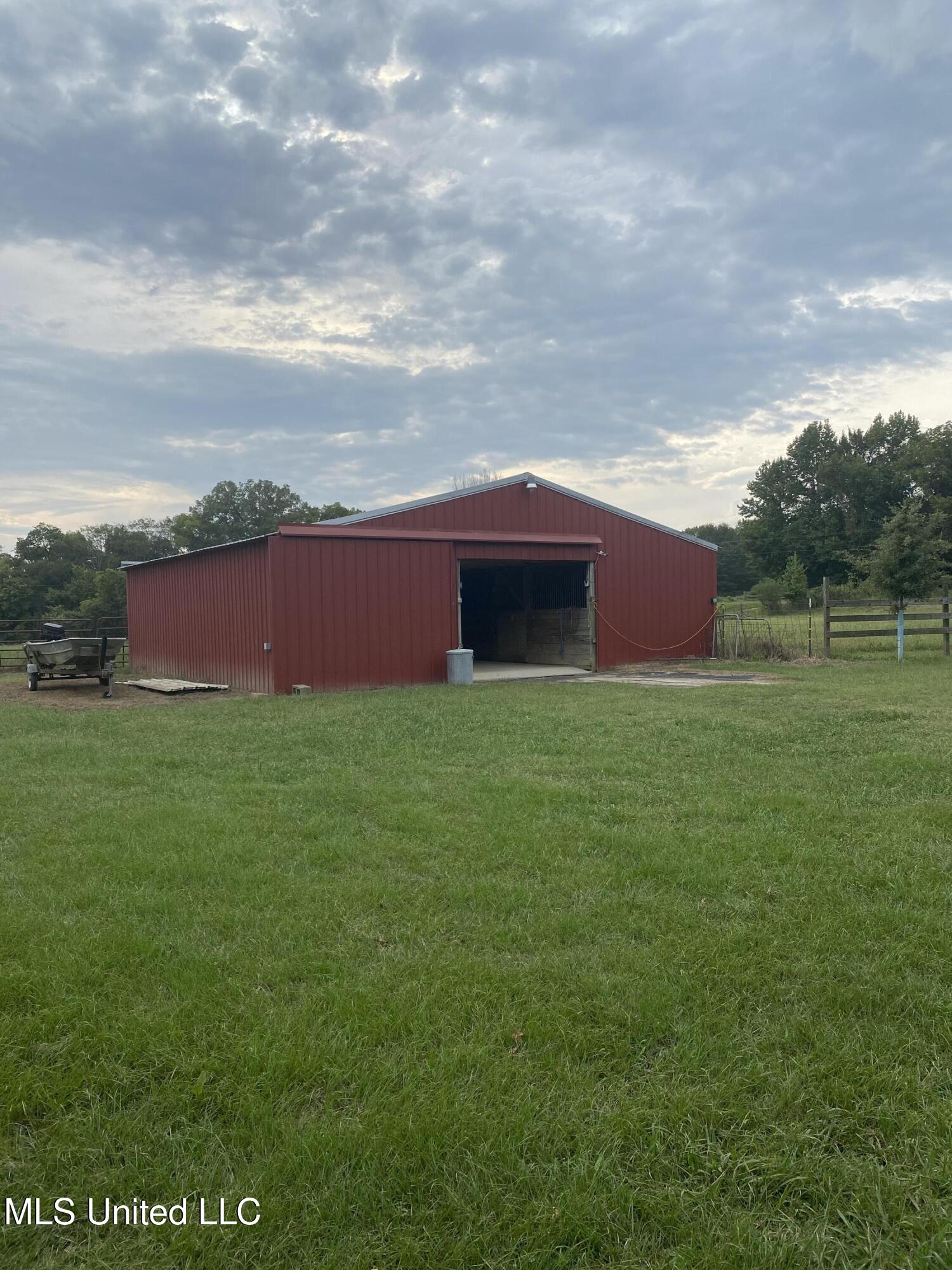 13895 Arkabutla Road Coldwater, MS 38618 - Photo 4 of 10 2024-09-23 16.36.55
