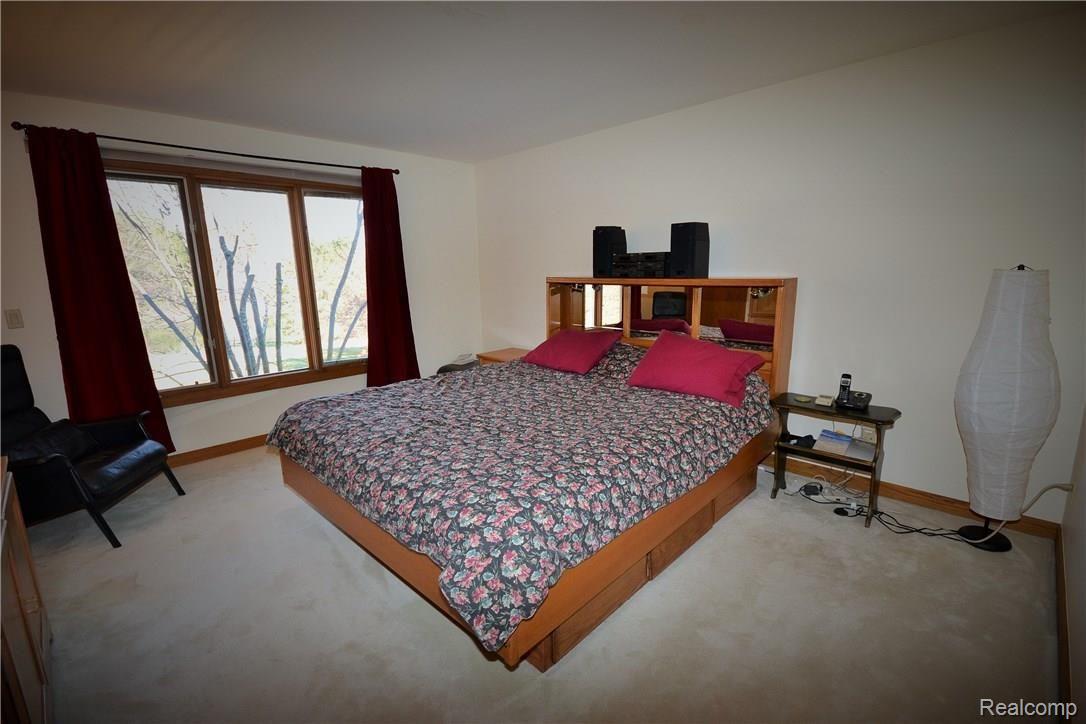 3916 South Michael Road Ann Arbor, MI 48103 - Photo 30 of 61 6 Bedroom 1.JPG